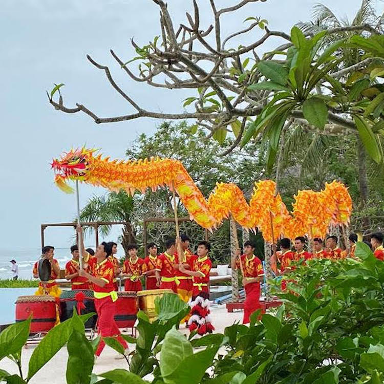 don-tet-at-ty-sum-vay-tai-azerai-resorts-6