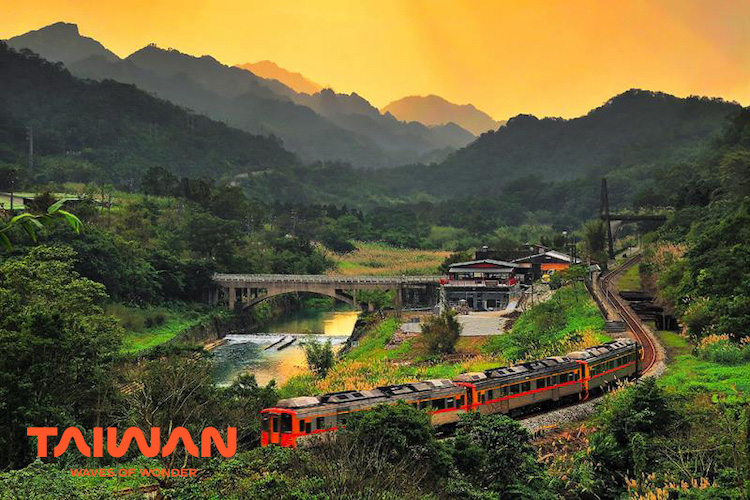 du-lich-duong-sat-dai-loan-1