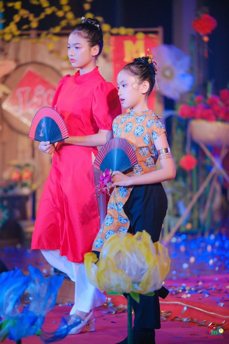 model-kid-binh-duong-chao-xuan-2025-2