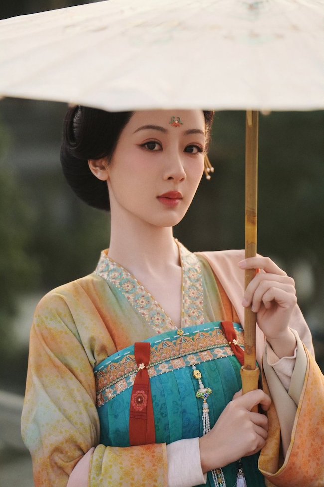 Quốc sắc phương hoa của Dương Tử và Lý Hiện lập kỷ lục quoc-sac-phuong-hoa-flourished-peony-03