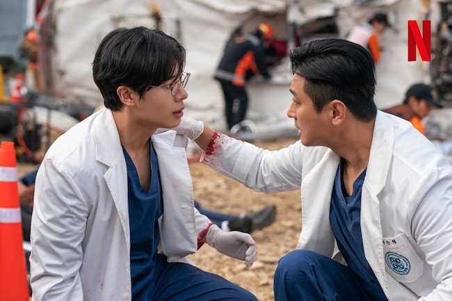trung-tam-cham-soc-chan-thuong-The-trauma-code-Heroes-on-call-1