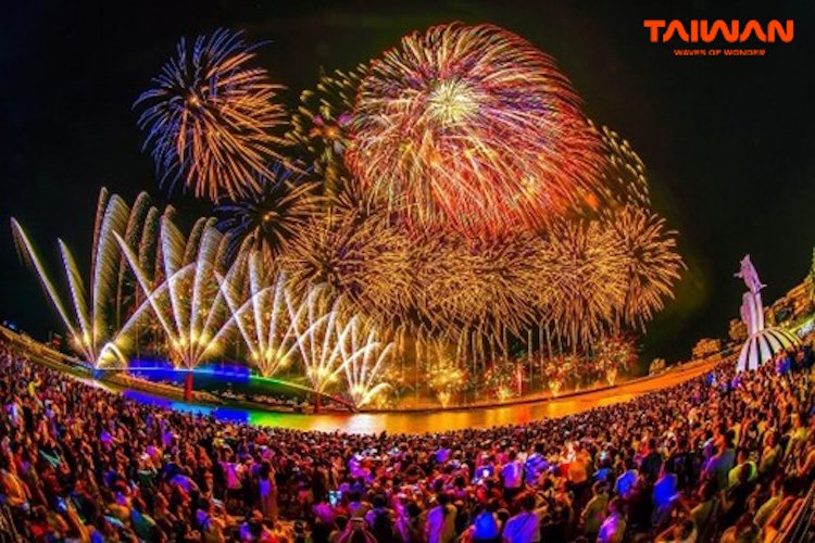 le-hoi-phao-hoa-quoc-te-banh-ho-2025-01