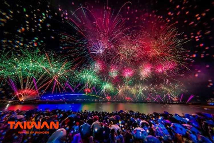 le-hoi-phao-hoa-quoc-te-banh-ho-2025-02