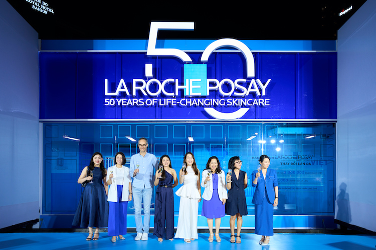 La Roche-Posay kỷ niệm 50 năm hành trình chữa lành làn da 50-nam-La-Roche-Posay-09
