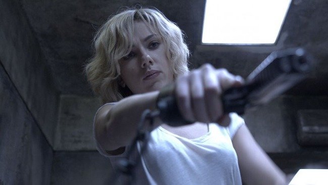 1.nu-sat-thu-Scarlett-Johansson-Lucy