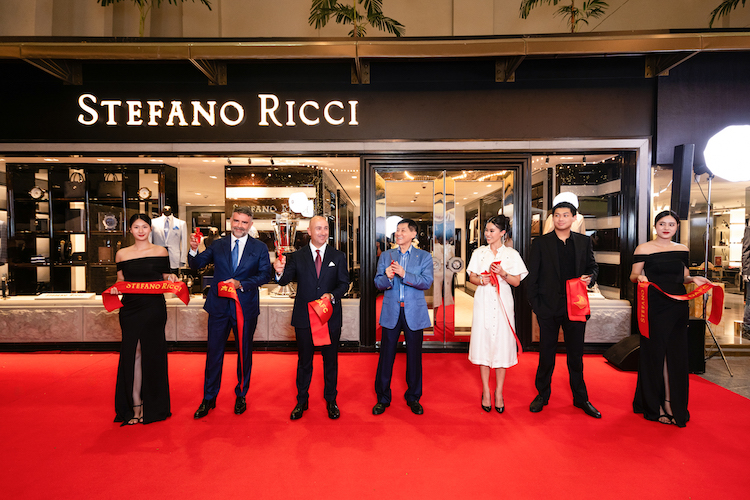 Stefano Ricci ra mắt cửa hàng đầu tiên
tại Việt Nam – tôn vinh nghệ thuật may đo thủ công “100% Made In Italy” Stefano-Ricci-02