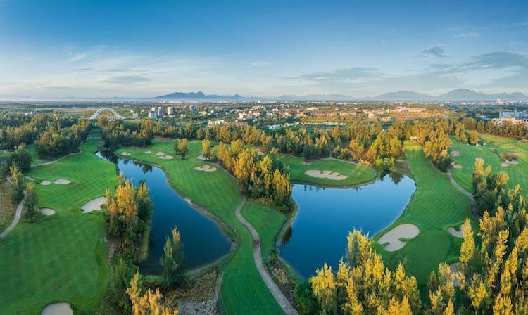 du-lich-golf-Emirates-03