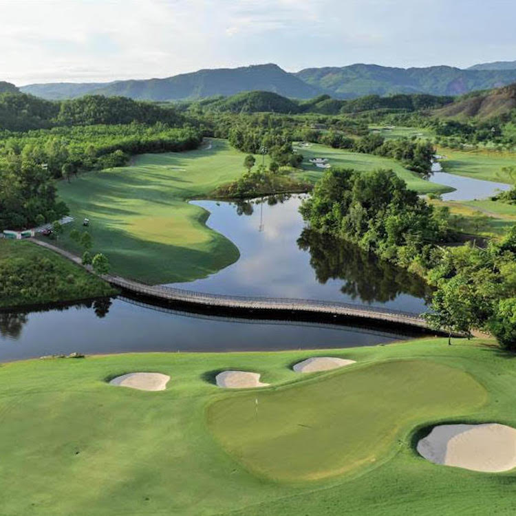 du-lich-golf-Emirates-05