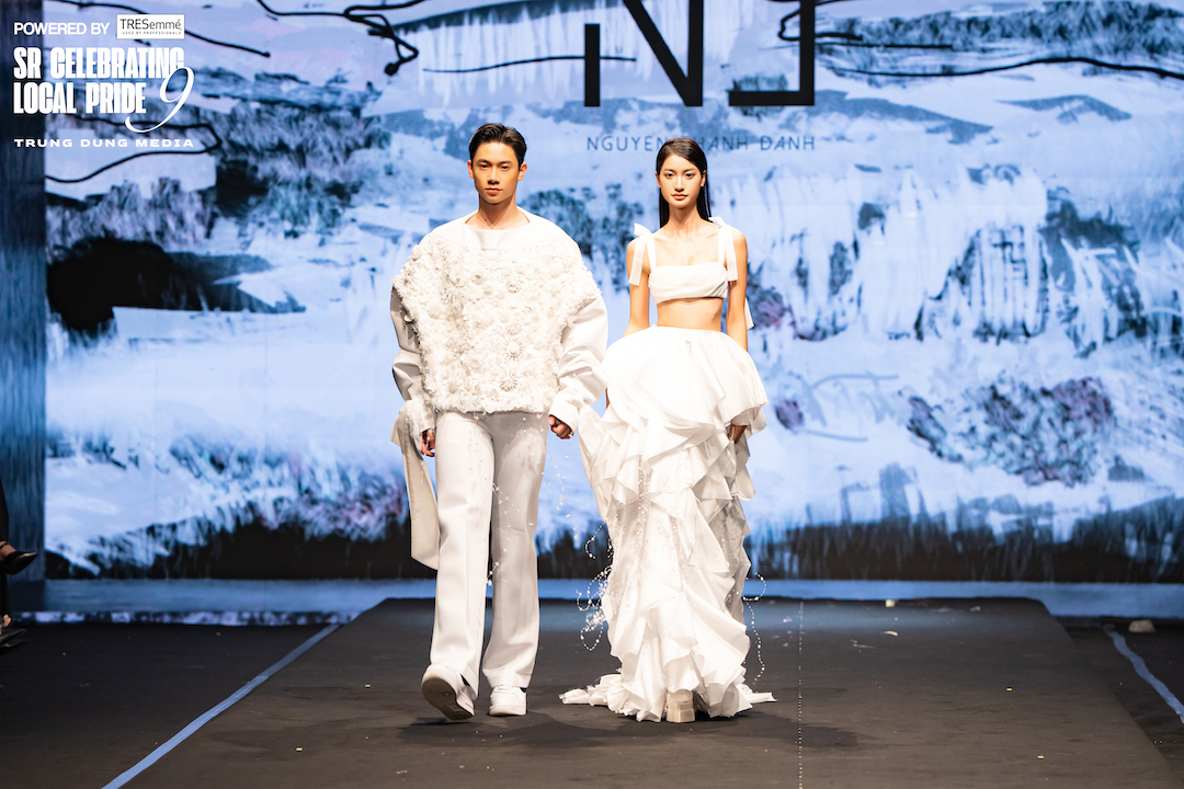 Nguyen Thanh Danh du hành mộng mị trong Kẻ Khờ và Giọt Sương ke-kho-va-giot-suong-01