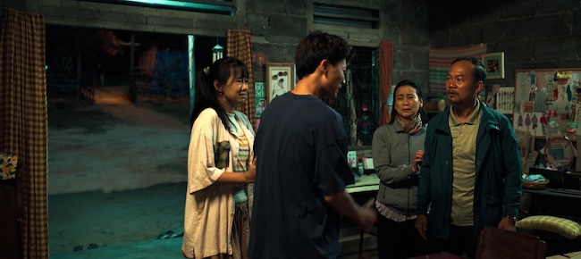 Lý do Lật mặt 8: Vòng tay nắng vừa thu hút bậc làm cha mẹ vừa đồng điệu với thế hệ trẻ lat-mat-8-cha-me-1