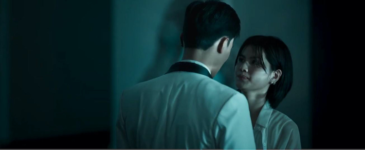 Dưới đáy hồ hé lộ trích đoạn tàn sát man rợ: Song trùng Mạc Trung Kiên cho người tình “bay màu” mac-trung-kien-01