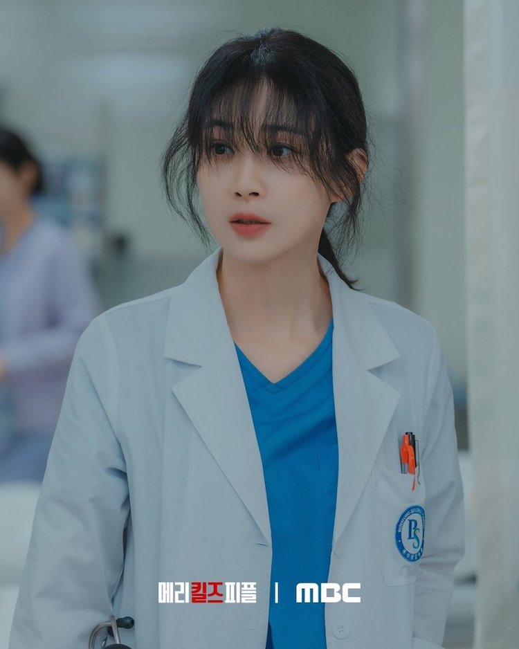 Lee Bo Young lột xác táo bạo trong phim y khoa gây tranh cãi Mary kills people Mary-kills-people-05