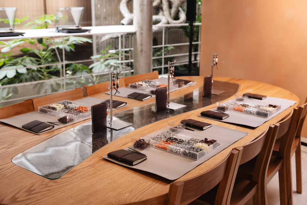 CHARLES & KEITH10