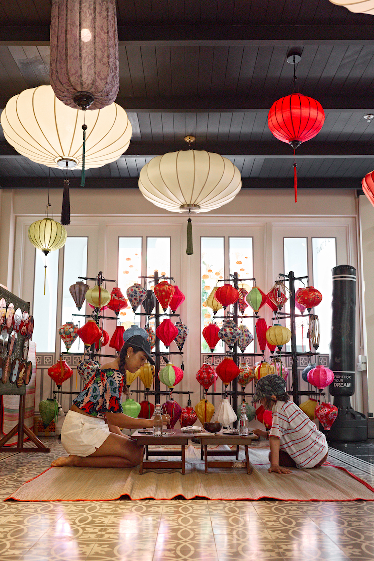 le-hoi-anh-trang-Lacquer-Making