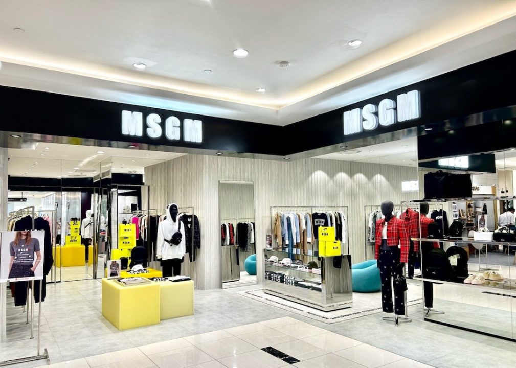 DÀN “EM XINH SAY HI” GÂY SỐT TẠI SÂN CHƠI SẮC MÀU MSGM – COLOR ME BOLD MSGM-10