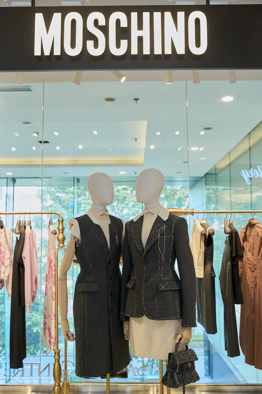 Moschino-Saigon-Centre-05