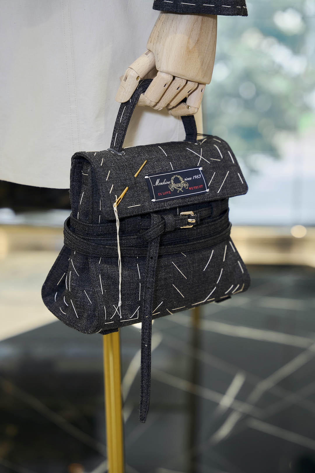 Moschino-Saigon-Centre-06
