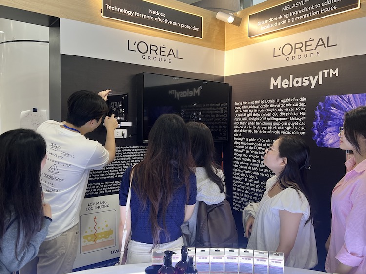 L'ORÉAL VIỆT NAM RA MẮT CÔNG NGHỆ ĐỘT PHÁ TẠI TRIỂN LÃM QUỐC TẾ 2025 cong-nghe-sang-tao-dot-pha-13