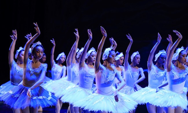 HBSO tái diễn vở ballet kinh điển Hồ Thiên Nga tai-dien-vo-ballet-ho-thien-nga-01