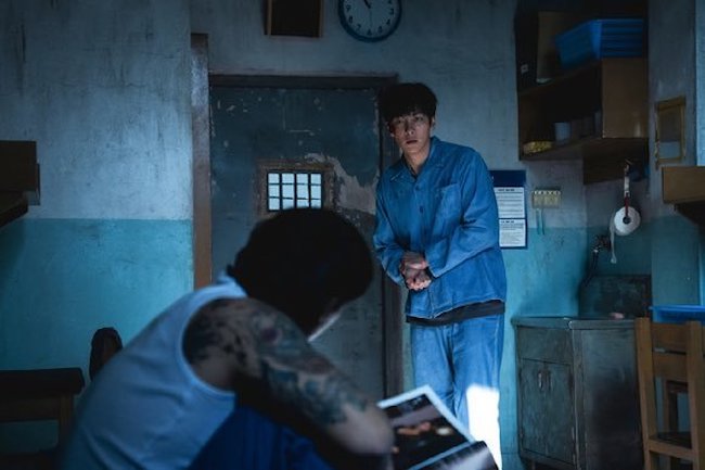JI CHANG WOOK "THAO TÚNG" MÀN ẢNH NHỎ TRONG TRÒ CHƠI THAO TÚNG tro-choi-thao-tung-The-manipulated-6