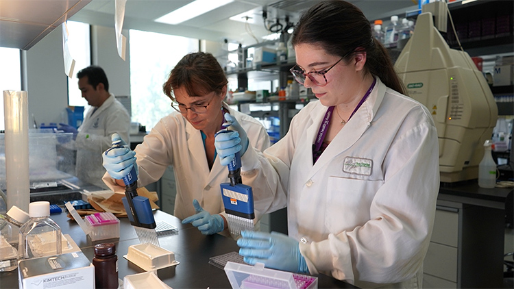 CƠ HỘI NGHỀ NGHIỆP VỚI NGÀNH CÔNG NGHỆ SINH HỌC ỨNG DỤNG TẠI FLEMING COLLEGE, CANADA cong-nghe-sinh-hoc-Fleming-College-03
