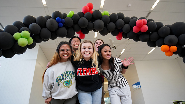 CƠ HỘI NGHỀ NGHIỆP VỚI NGÀNH CÔNG NGHỆ SINH HỌC ỨNG DỤNG TẠI FLEMING COLLEGE, CANADA cong-nghe-sinh-hoc-Fleming-College-06