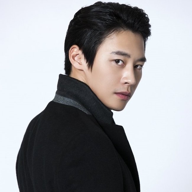 Jung-Eun-Woo-2