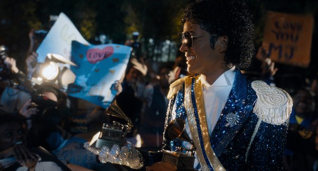 MICHAEL HÉ LỘ TUỔI THƠ CỦA “ÔNG HOÀNG NHẠC POP” MICHAEL3