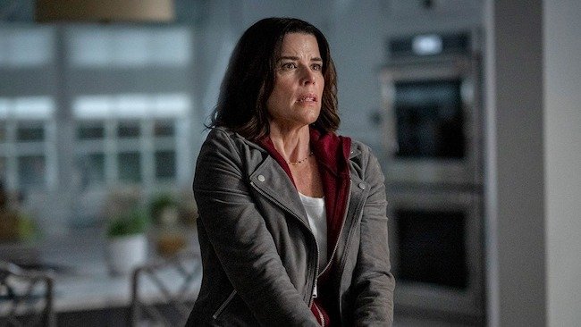 NEVE CAMPBELL – NỮ CHÍNH LOẠT PHIM KINH DỊ TIẾNG THÉT ĐÌNH ĐÁM nu-chinh-tieng-thet-04
