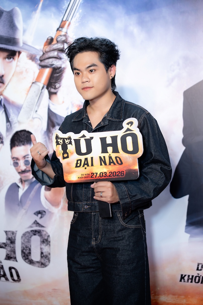 DÀN SAO VIỆT "ĐỔ BỘ" THẢM ĐỎ TỨ HỔ ĐẠI NÁO tu-ho-dai-nao-6